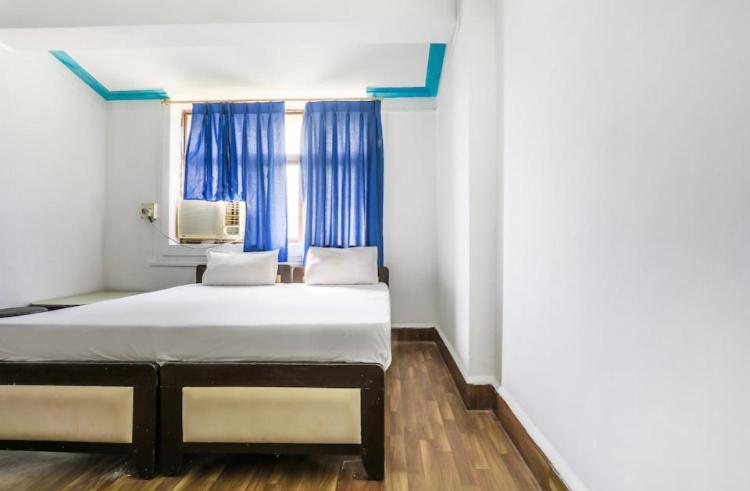 Hotel Priti International Мапуса Екстер'єр фото
